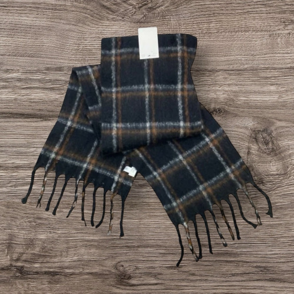 A New Day Blanket Scarf Size 84" x 12" Black & Tan Fringe‎ Winter Cozy Layer NWT